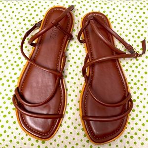 Schutz Lovi flat in new cognac, NWOT straps sandals, leather straps flats